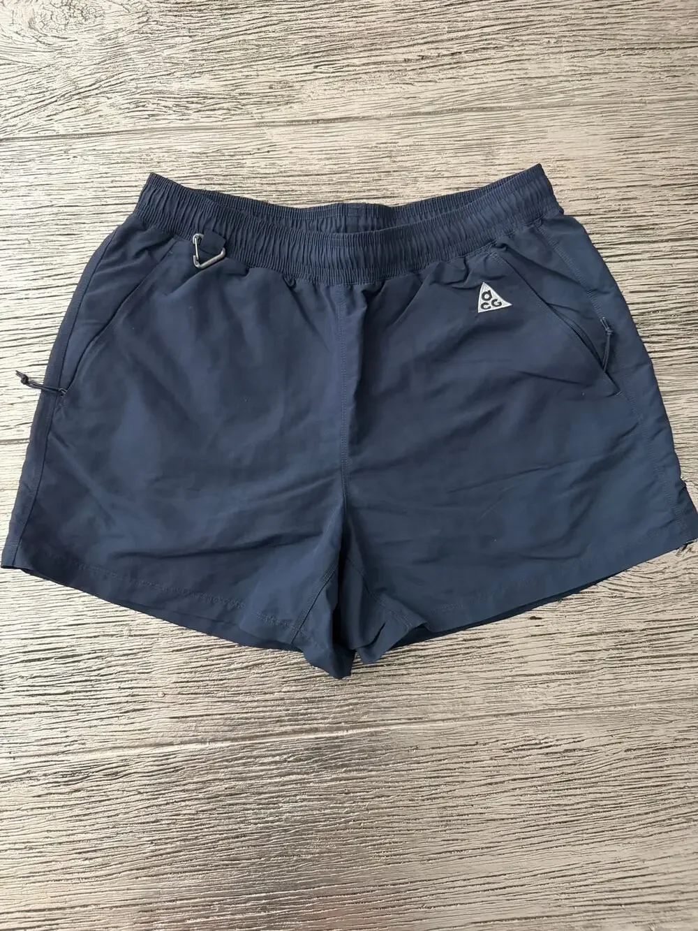 Nike ACG Men’s size M Navy Performance Shorts